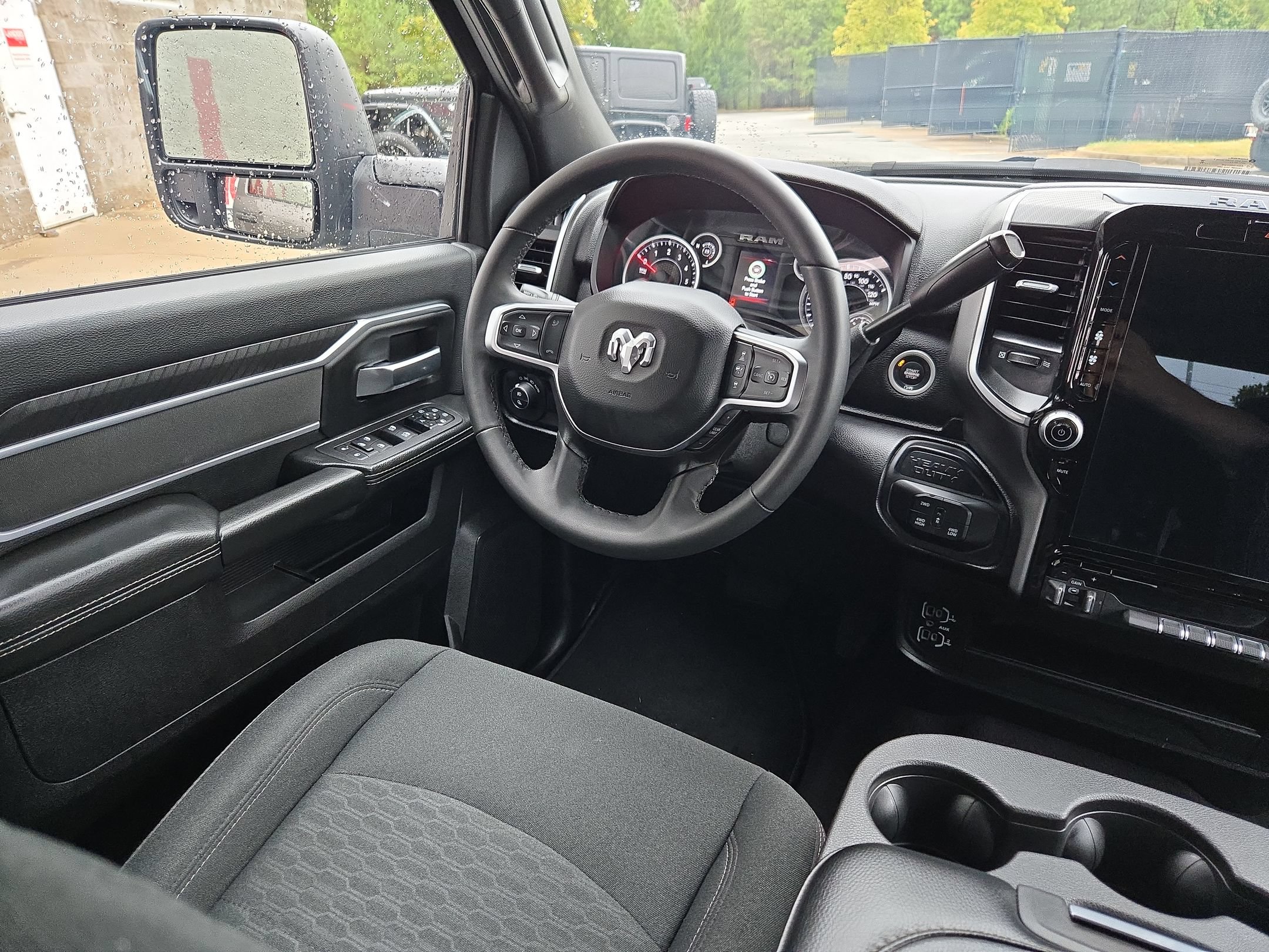 Used 2025 RAM 2500 Big Horn AWD/4WD image 9