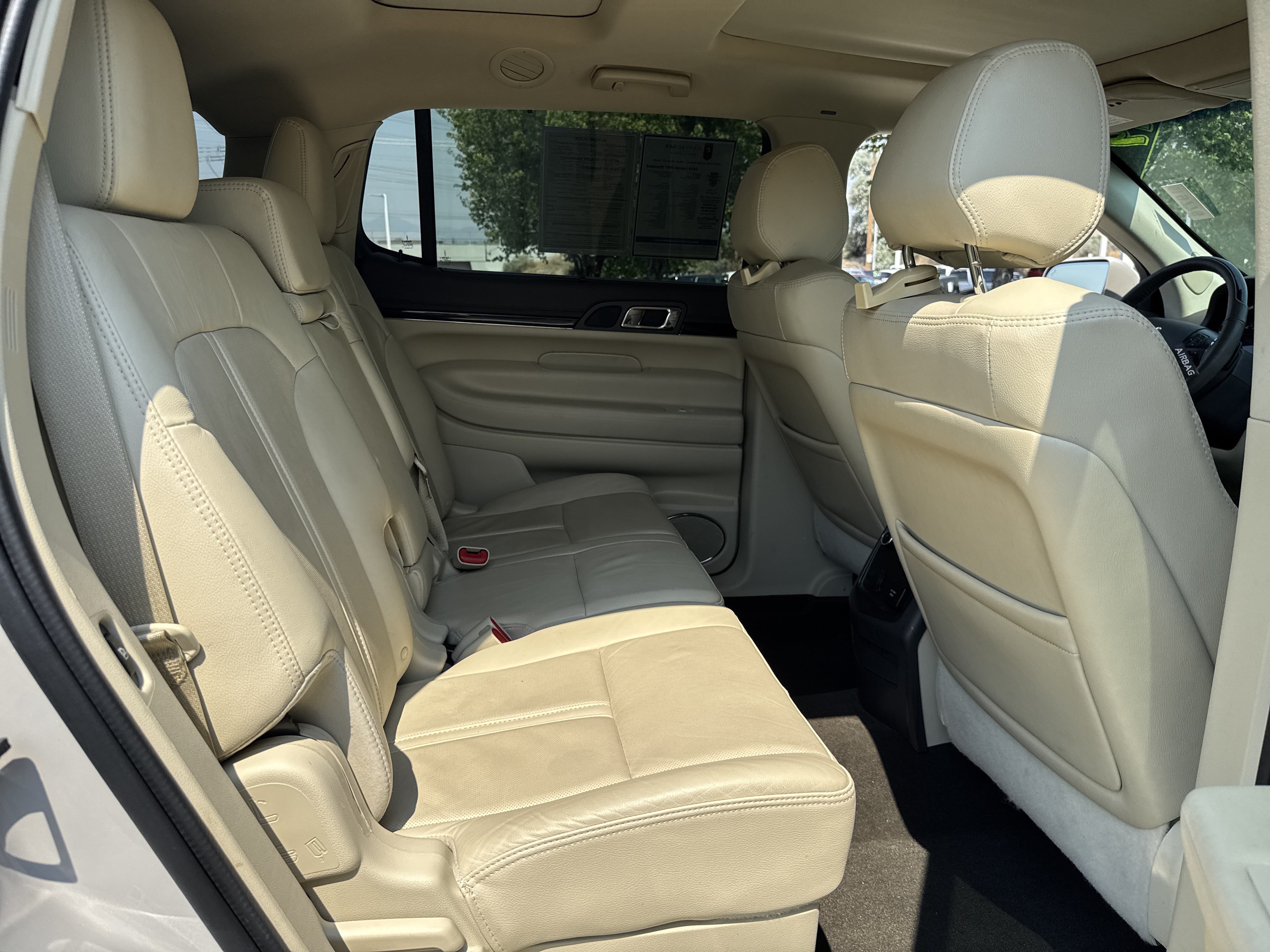 Used 2019 Lincoln MKT AWD image 23