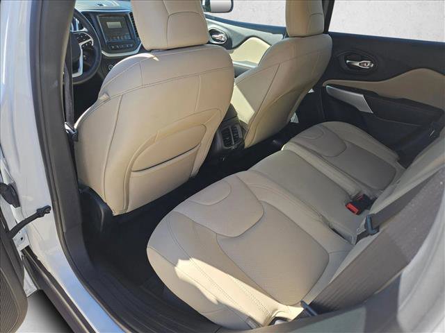 Used 2018 Jeep Cherokee Limited w/ Technology Group image 11