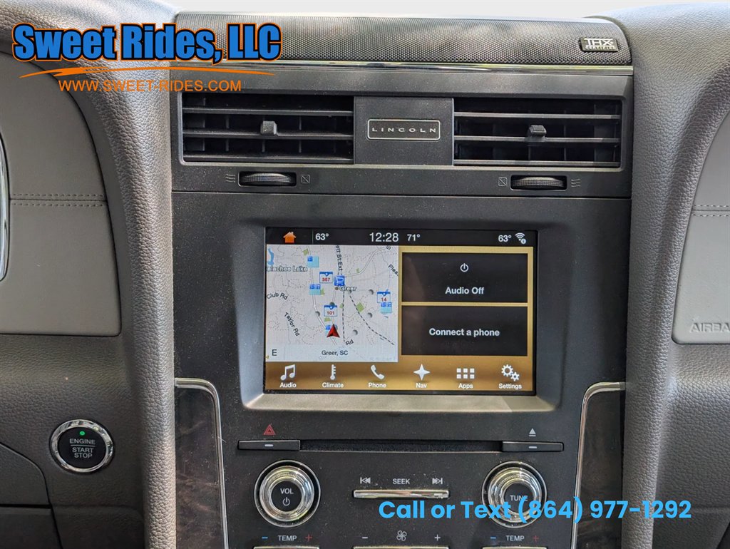 Used 2016 Lincoln Navigator Select image 16