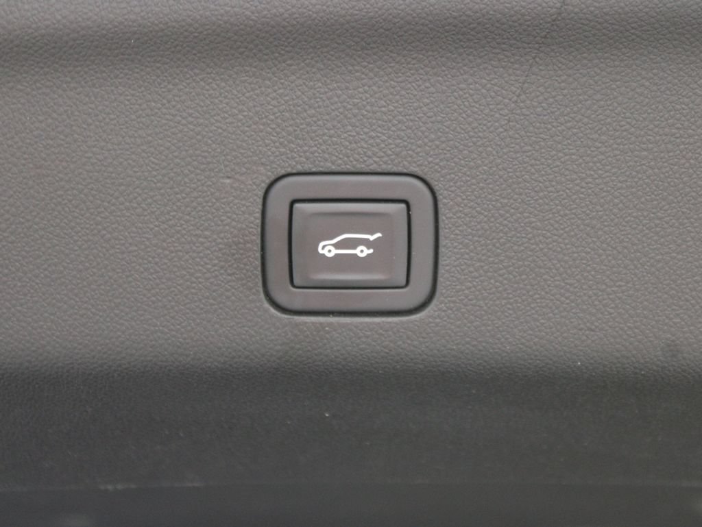 Used 2023 GMC Yukon Denali Ultimate AWD/4WD image 51