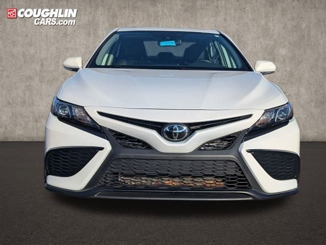 Used 2023 Toyota Camry SE w/ Convenience Package image 2