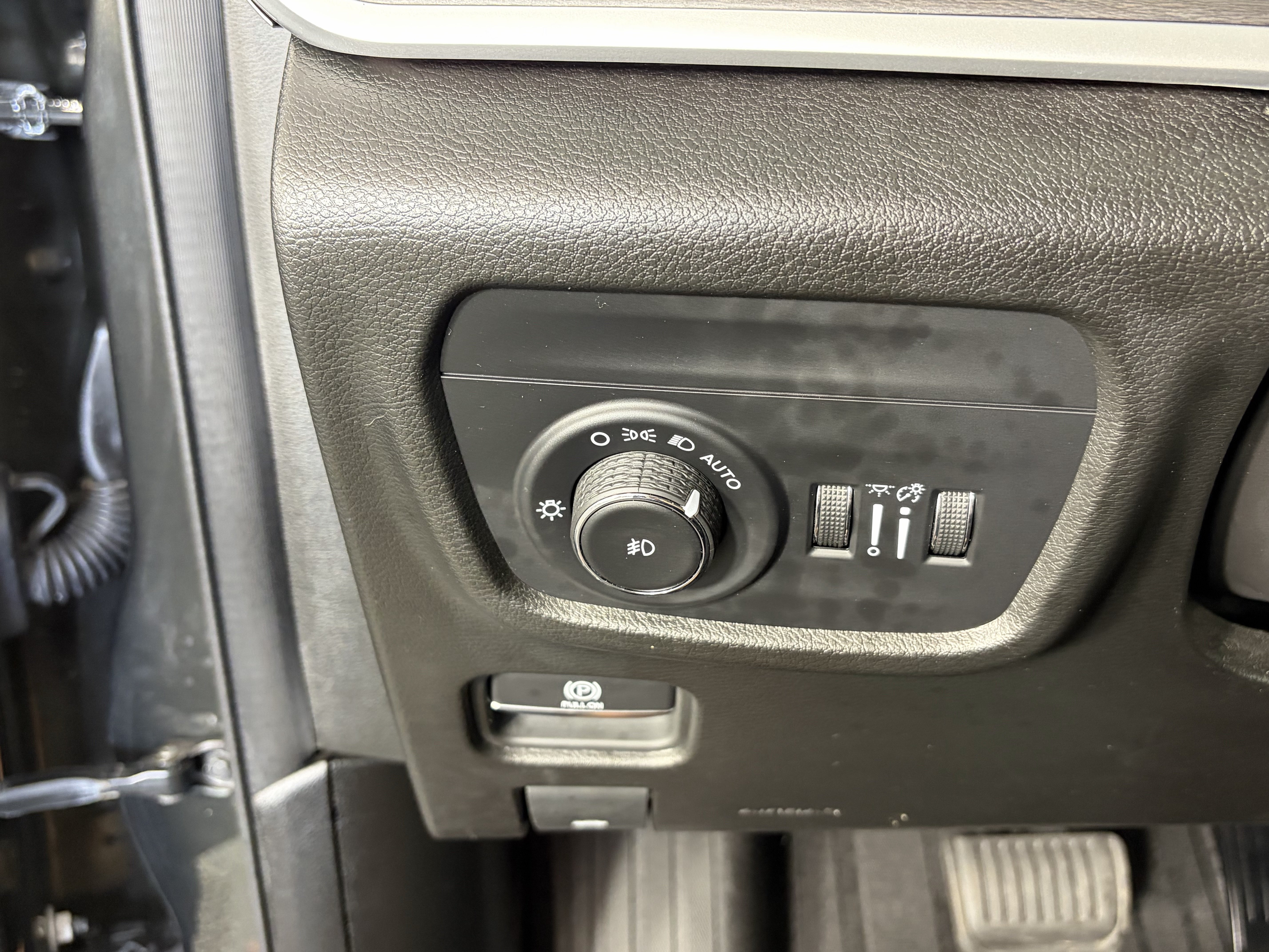 Used 2023 Jeep Grand Cherokee L Limited w/ Luxury Tech Group II AWD/4WD image 33