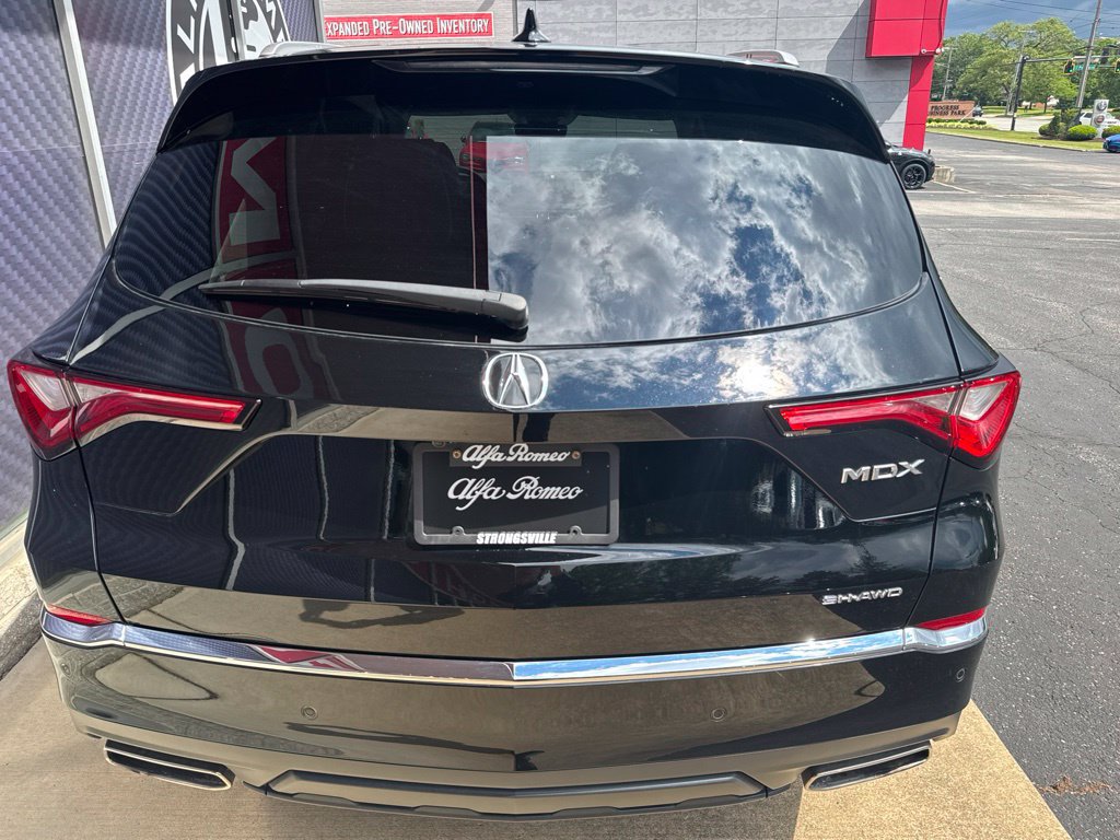 Used 2023 Acura MDX w/ Advance Package AWD/4WD image 11