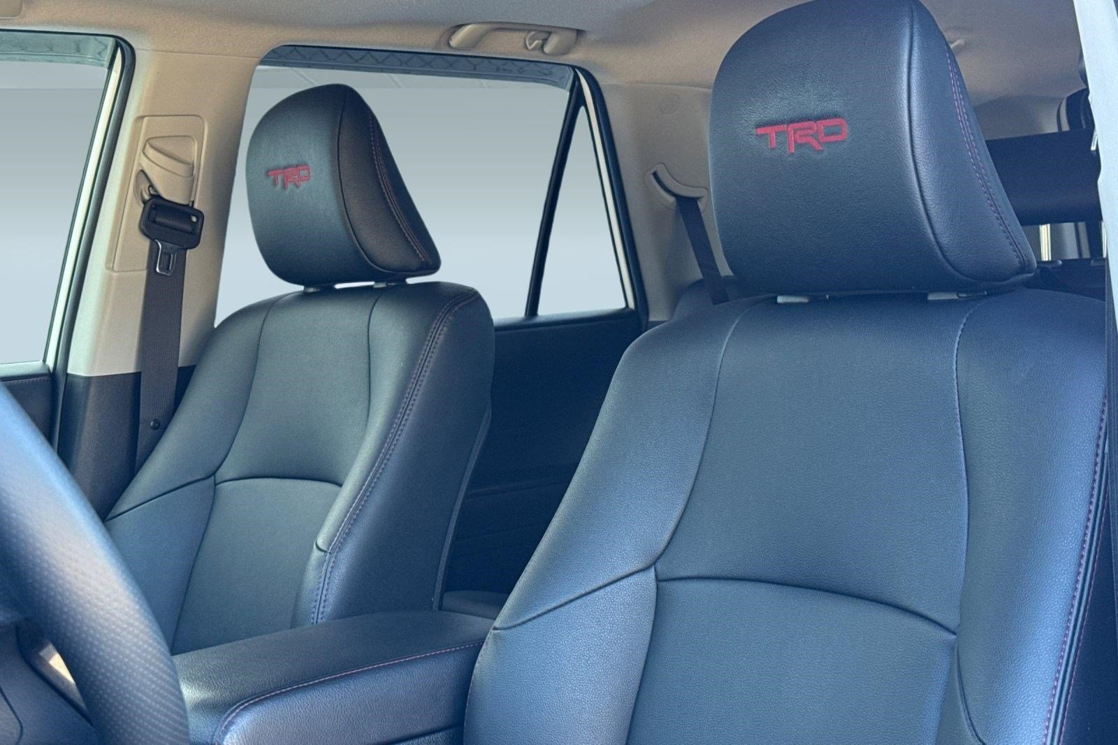 Used 2022 Toyota 4Runner TRD Off-Road Premium w/ TRD Black Wheel Package (TMS) AWD/4WD image 29