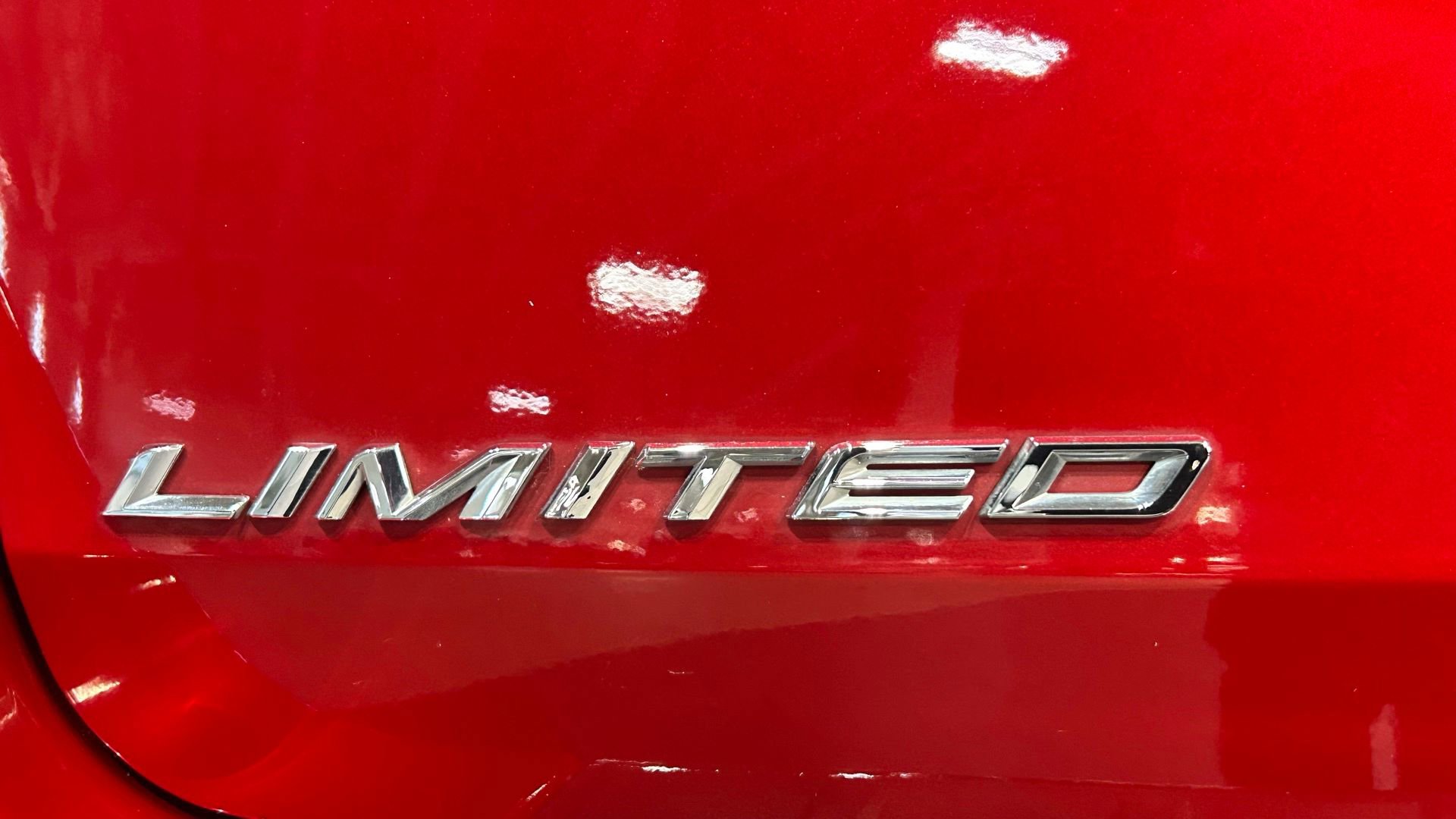 Used 2020 Ford Explorer Limited AWD/4WD image 33