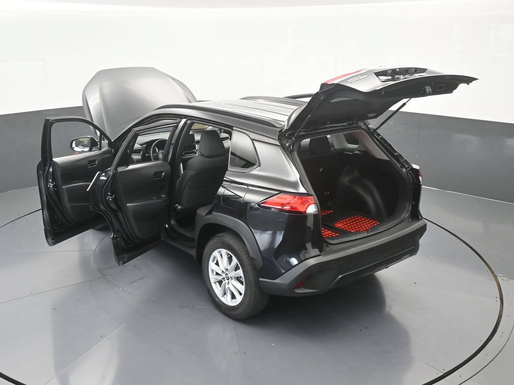 Used 2022 Toyota Corolla Cross LE w/ Moonroof Package FWD image 60