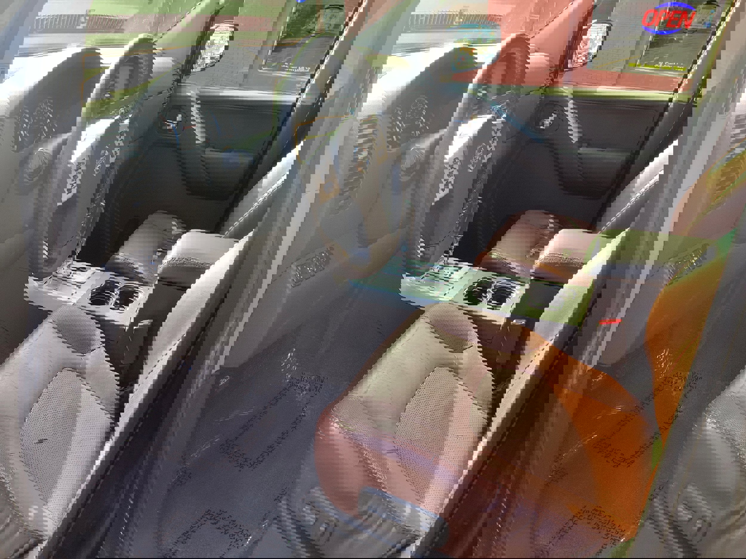 Used 2008 Nissan Pathfinder SE w/ Leather Pkg image 13