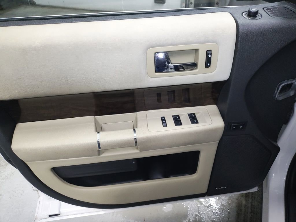 Used 2016 Ford Flex Limited image 27