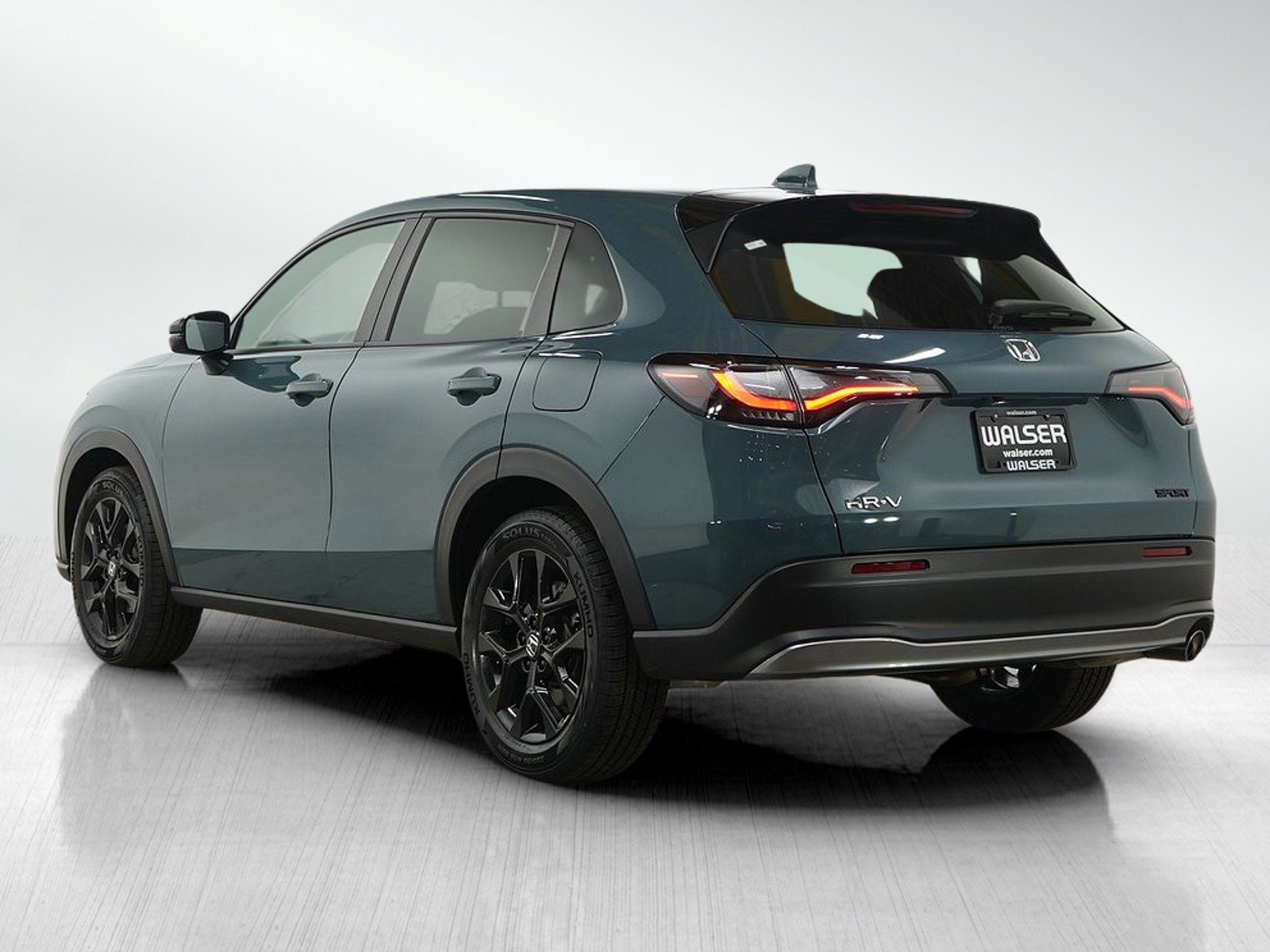 Used 2024 Honda HR-V Sport image 3