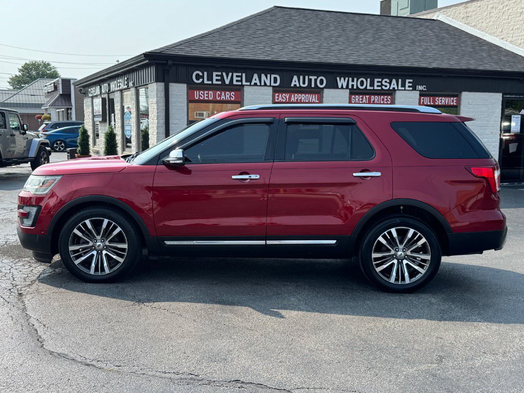 Used 2016 Ford Explorer Platinum AWD/4WD image 2