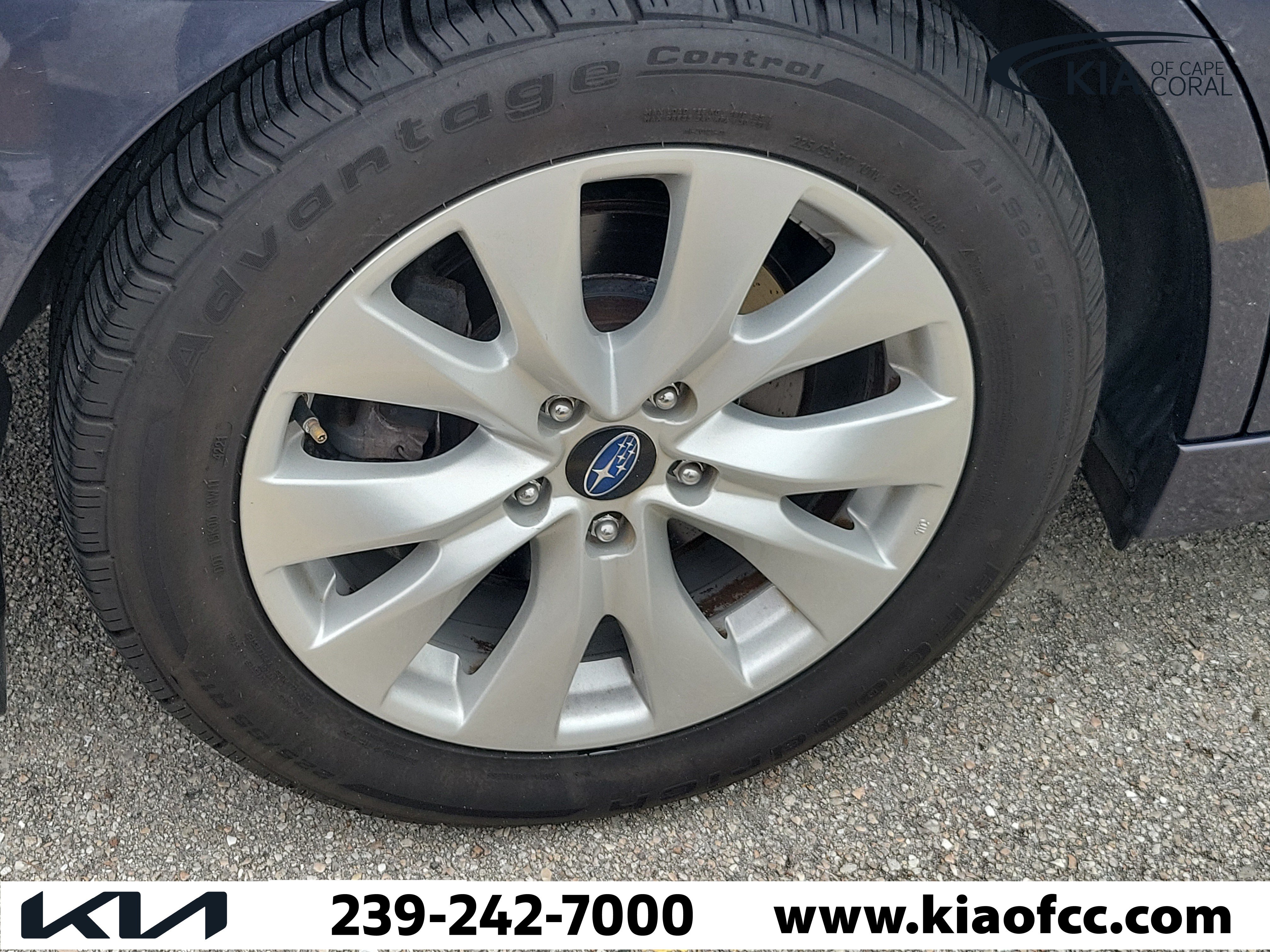 Used 2017 Subaru Legacy 2.5i Premium AWD/4WD image 7