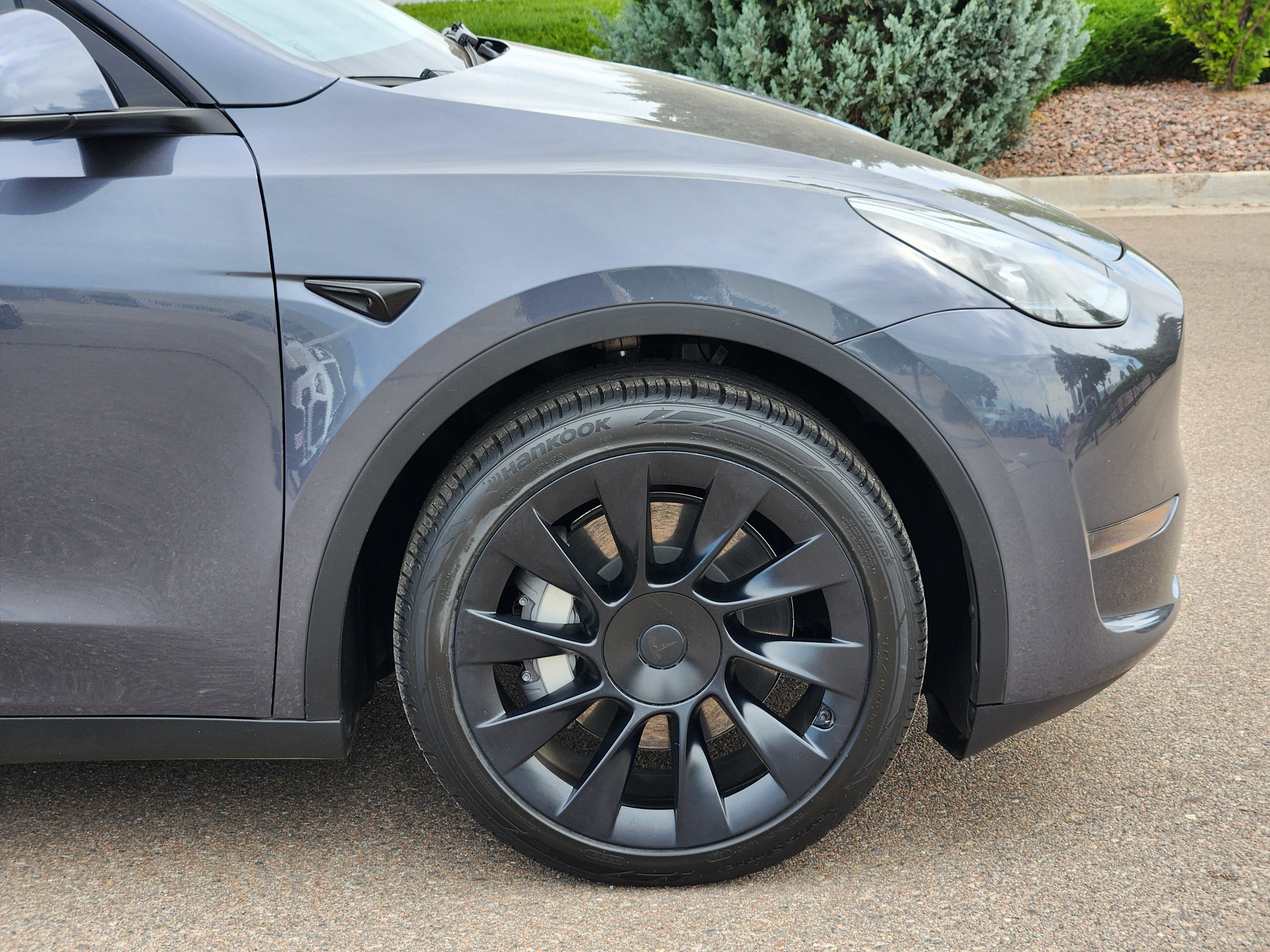 Used 2023 Tesla Model Y AWD image 7