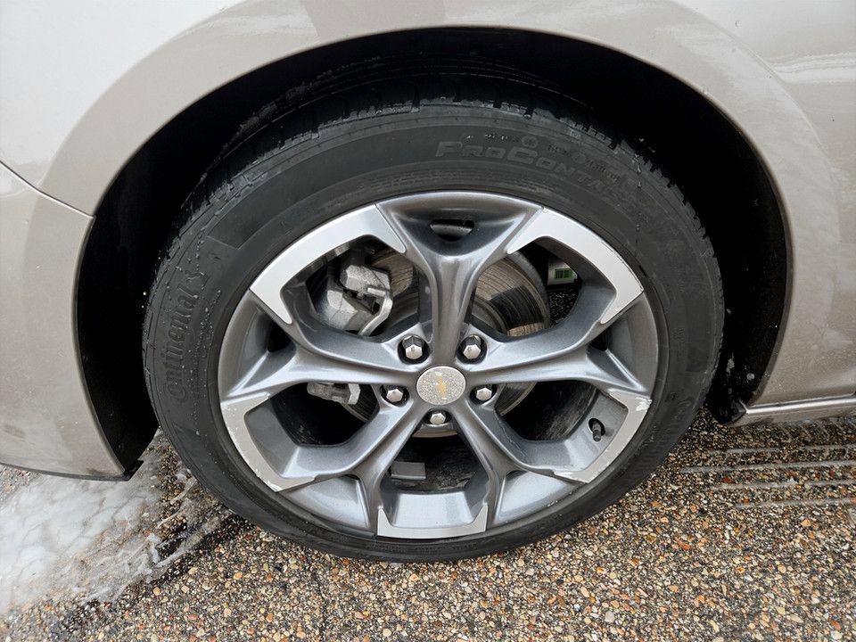 Used 2024 Chevrolet Malibu LT image 36