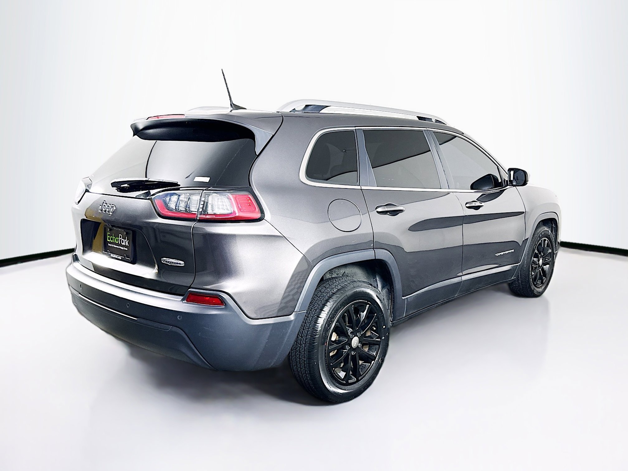 Used 2019 Jeep Cherokee Latitude Plus FWD image 9
