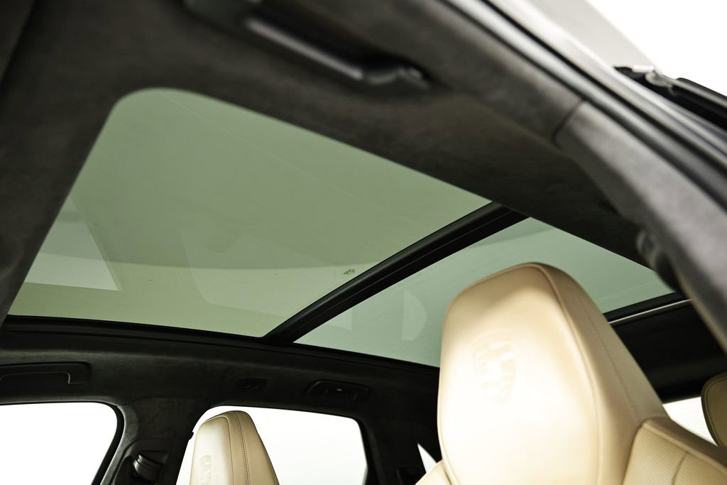 Certified 2022 Porsche Cayenne Turbo image 24