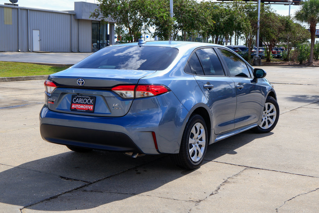 Used 2025 Toyota Corolla LE w/ Convenience Package FWD image 3