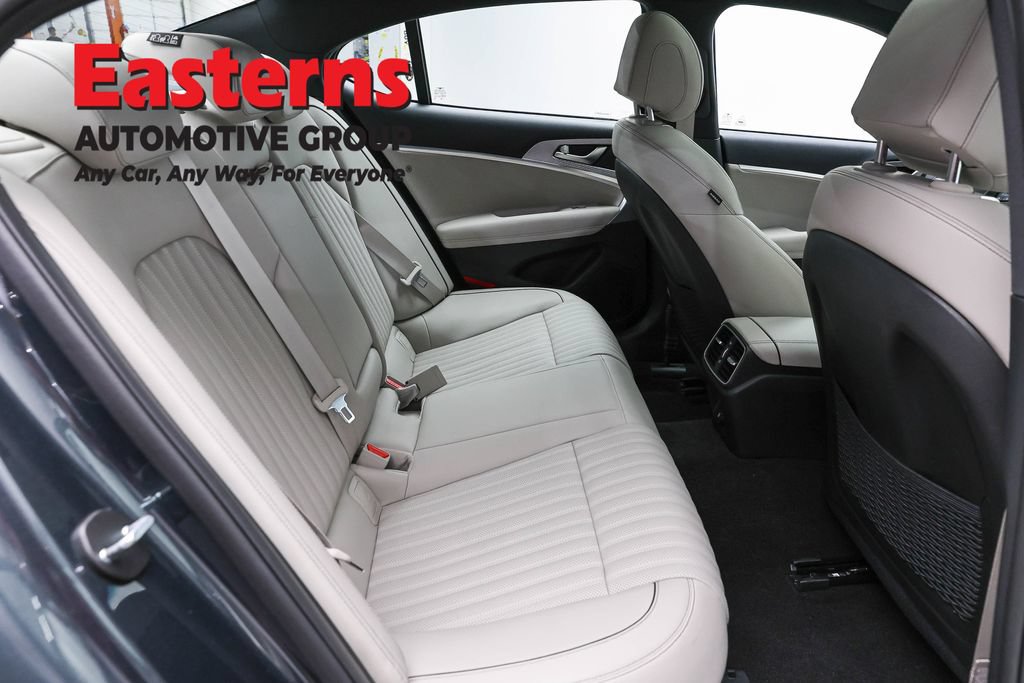 Used 2023 Genesis G70 2.0T w/ Sport Prestige Package AWD/4WD image 25