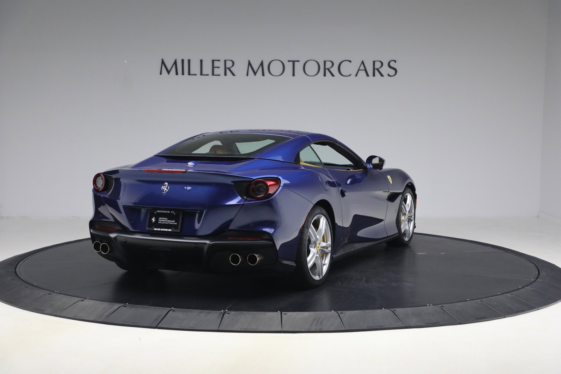 Certified 2022 Ferrari Portofino M image 28