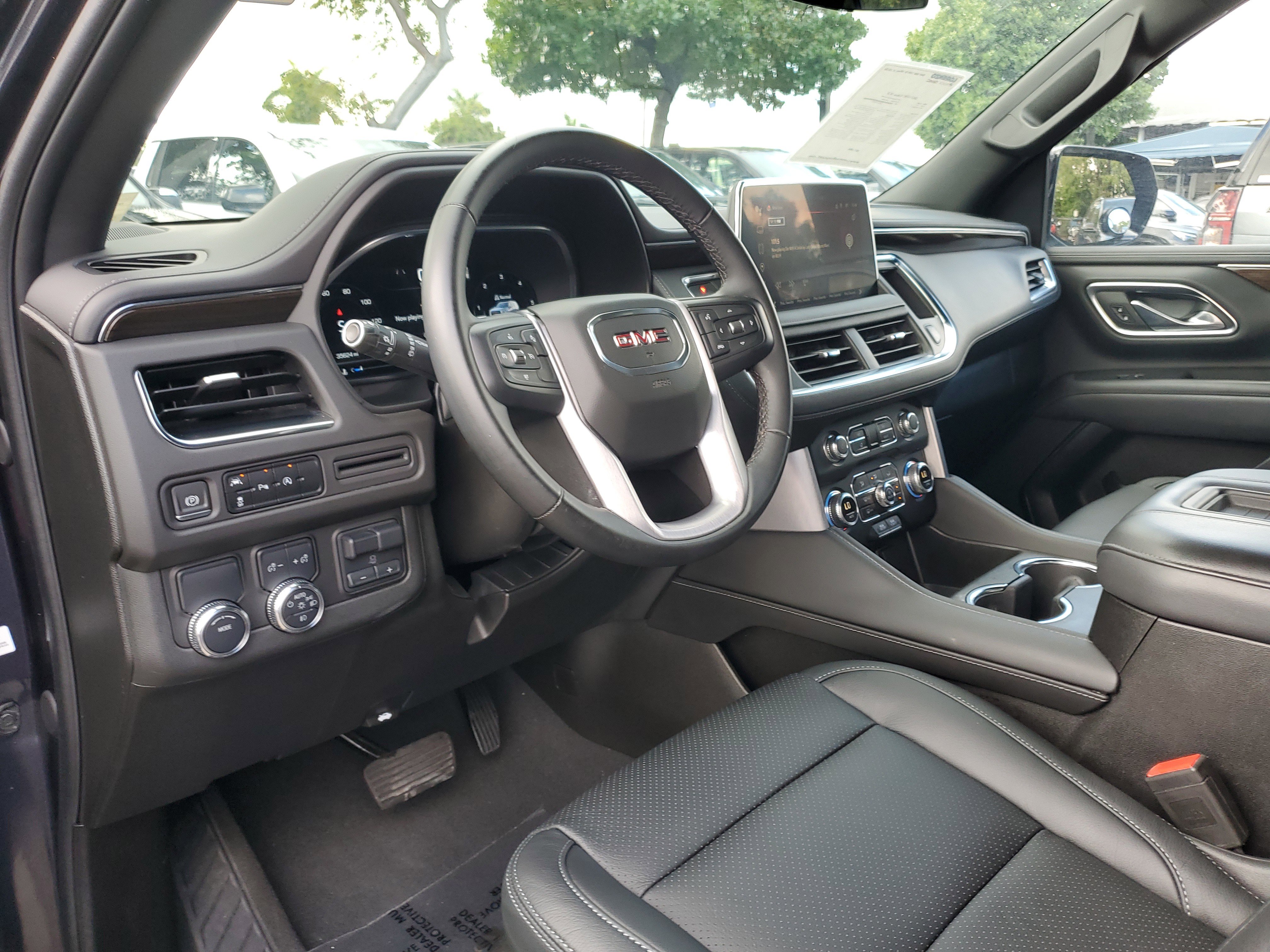 Used 2023 GMC Yukon SLE w/ Gmc Pro Safety Plus Package image 9