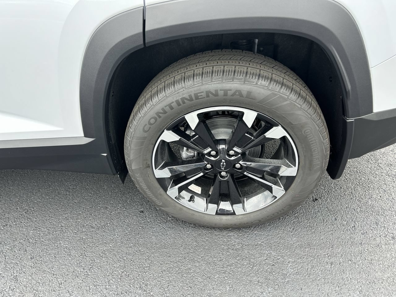 New 2027 Chevrolet Equinox RS w/ Convenience Package III AWD/4WD image 11