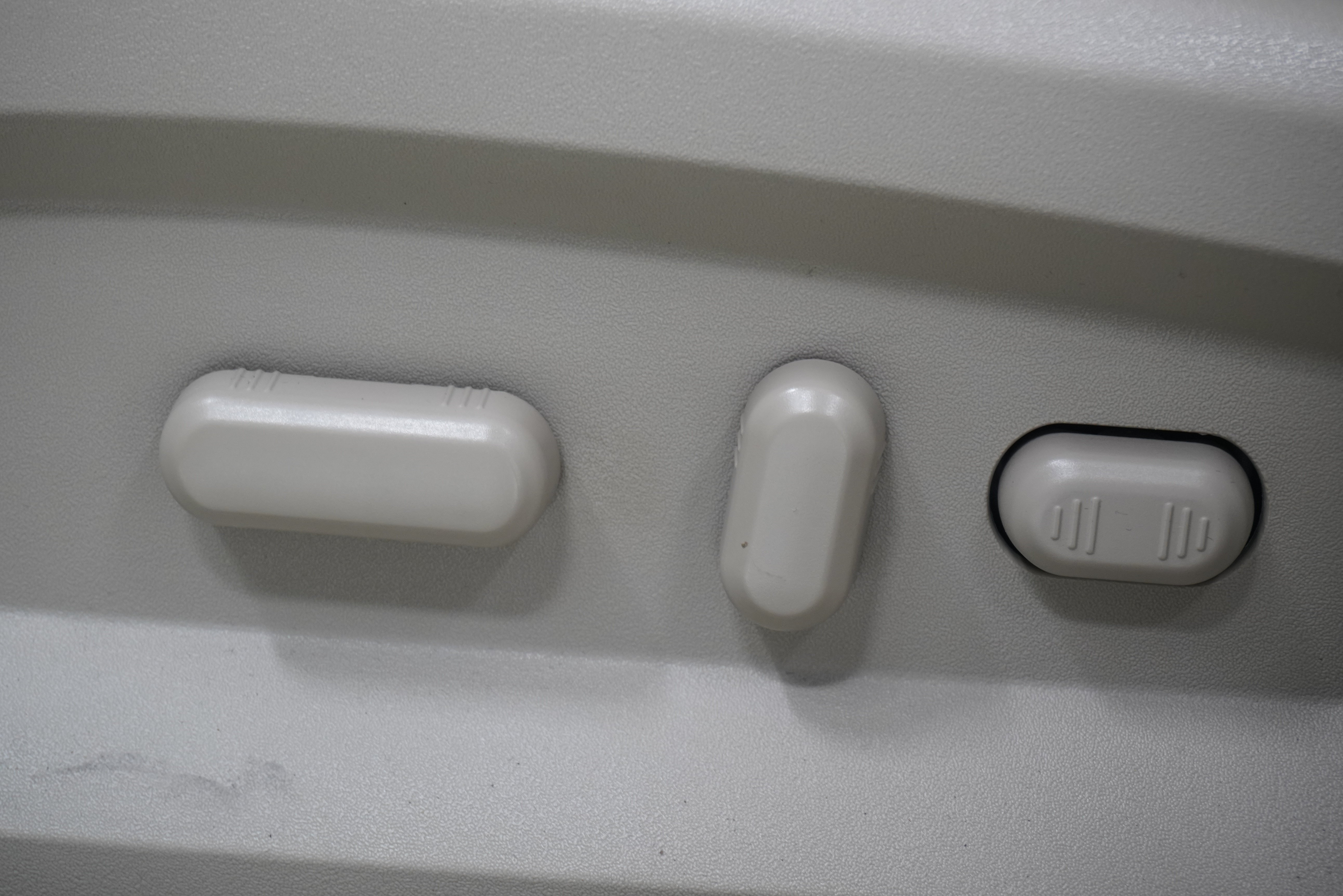 Used 2014 Lincoln MKX FWD w/ Equipment Group 102A image 14