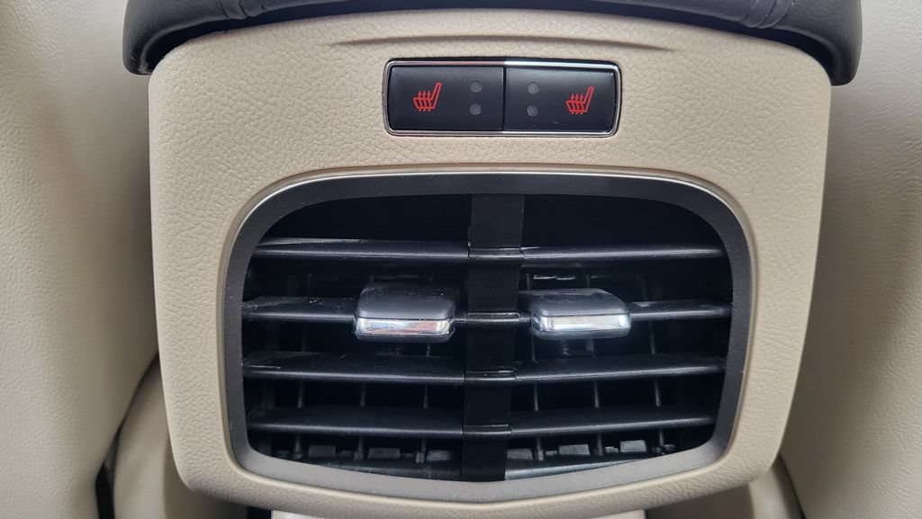 Used 2018 Lincoln MKZ Reserve w/ Climate Package FWD image 27