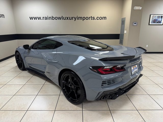 Used 2025 Chevrolet Corvette E-Ray w/ ZER Performance Package image 4