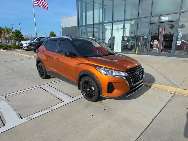 Used 2024 Nissan Kicks SV FWD image 2
