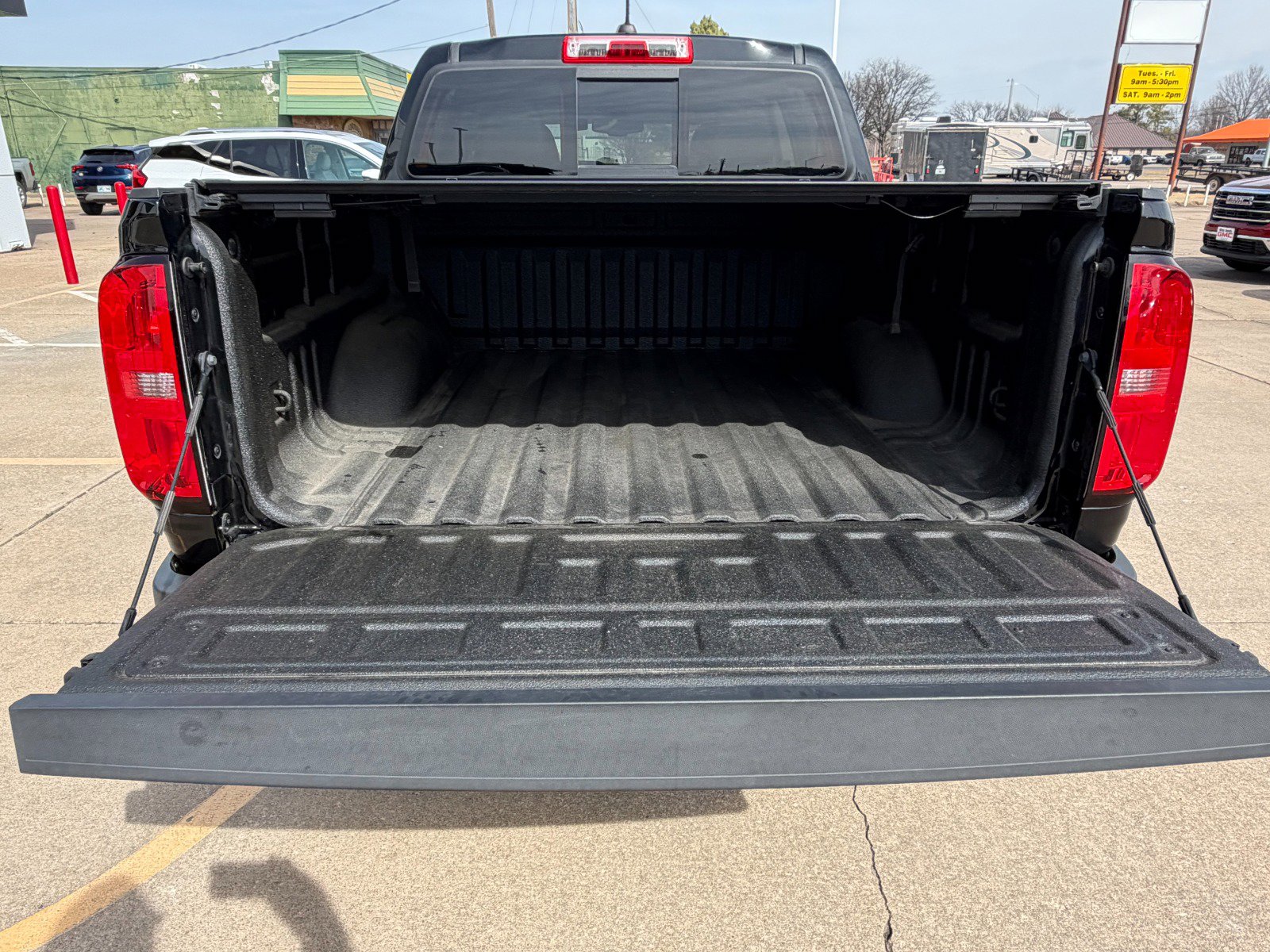 Certified 2022 Chevrolet Colorado Z71 w/ Z71 Midnight Edition image 27