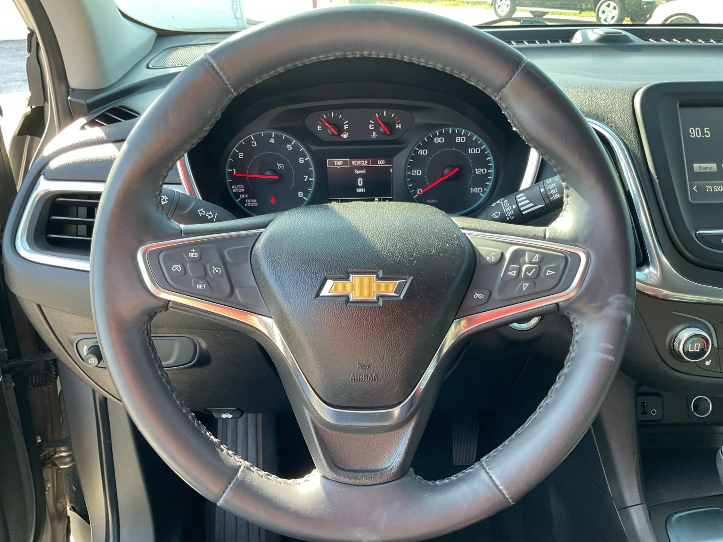 Used 2018 Chevrolet Equinox LT FWD image 16