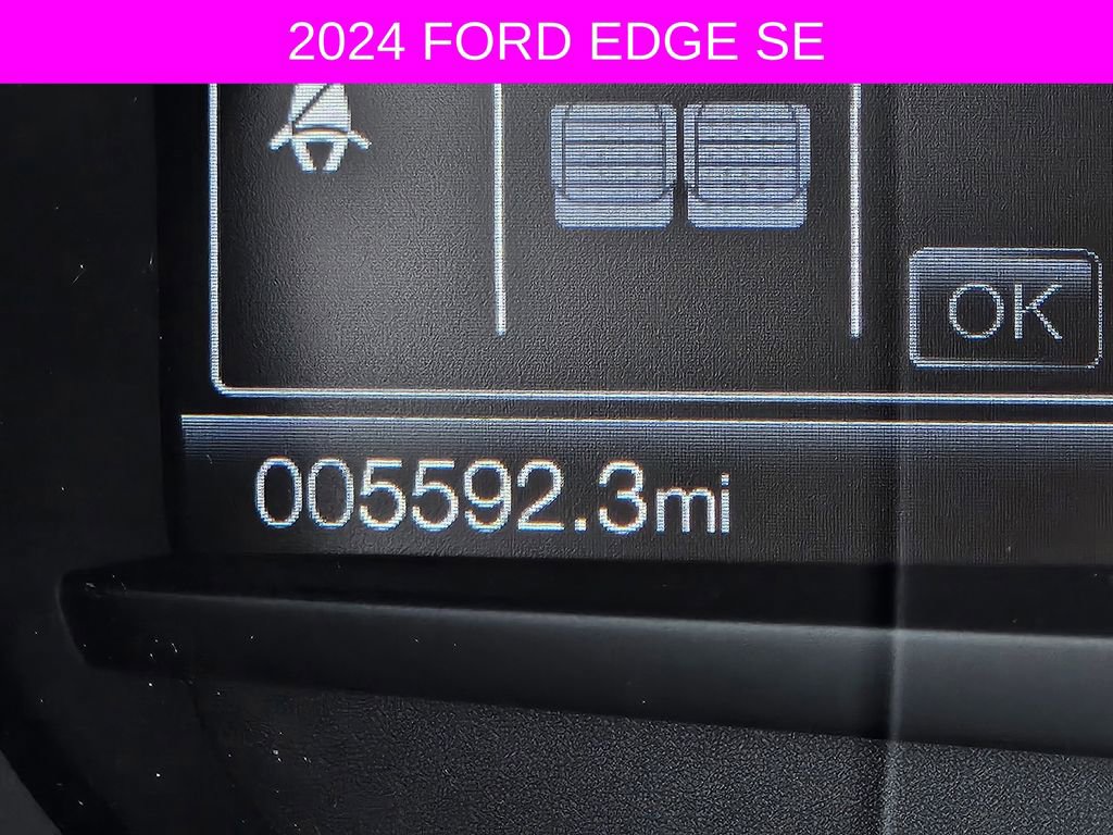Used 2024 Ford Edge SE image 29