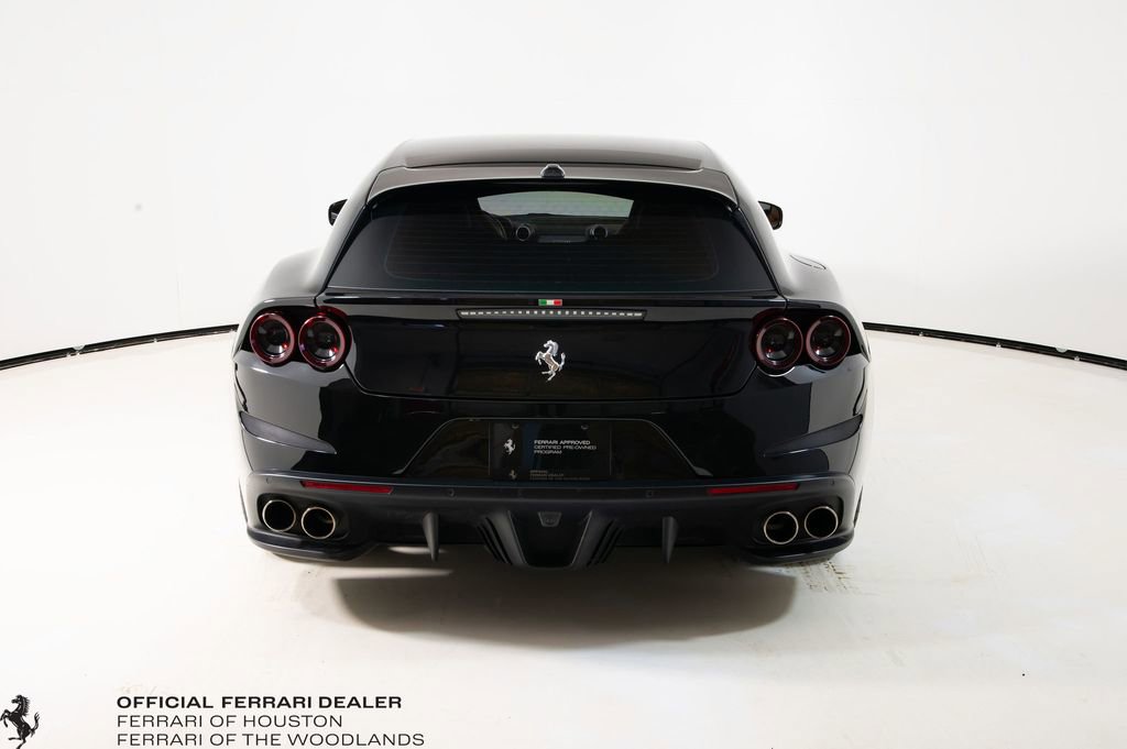 Used 2018 Ferrari GTC4Lusso image 10