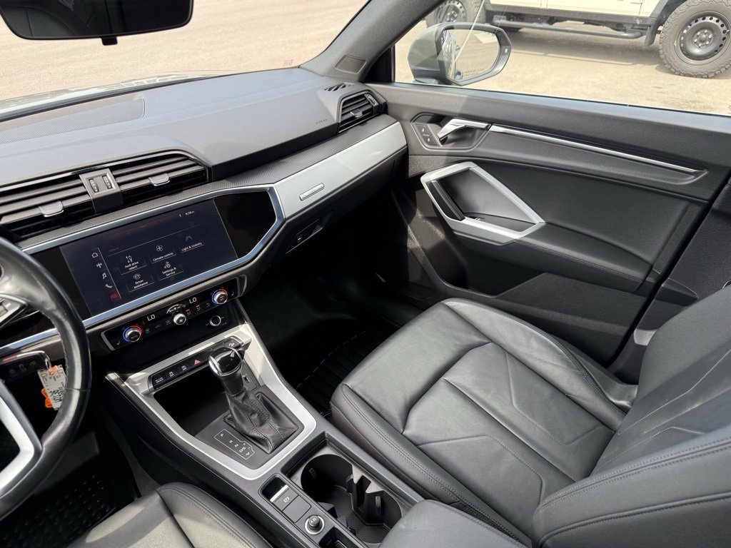 Used 2021 Audi Q3 2.0T Premium image 14