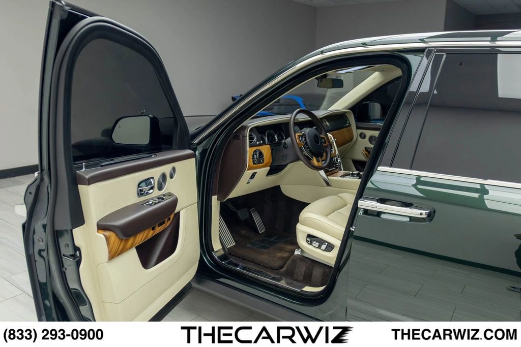 Used 2019 Rolls-Royce Cullinan AWD/4WD image 28