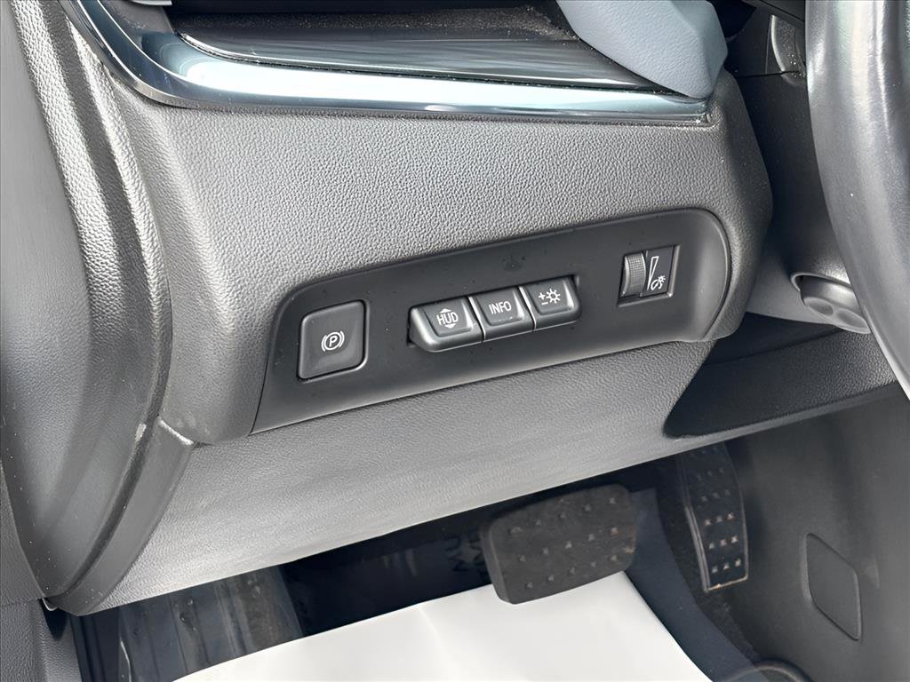 Used 2024 Buick Enclave Premium image 9