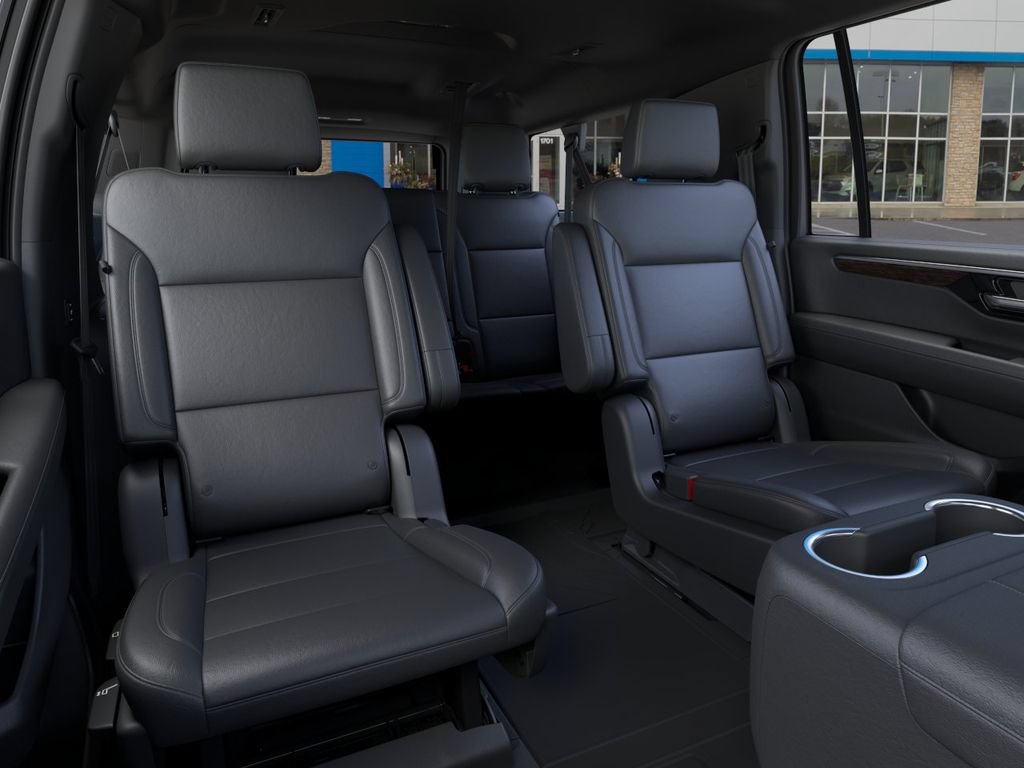 New 2026 Chevrolet Suburban LT w/ Comfort Package AWD/4WD image 17