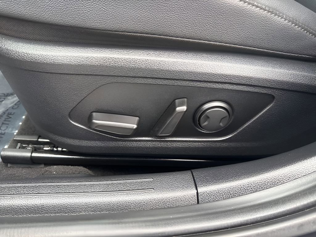 Used 2023 Hyundai Sonata Limited image 10