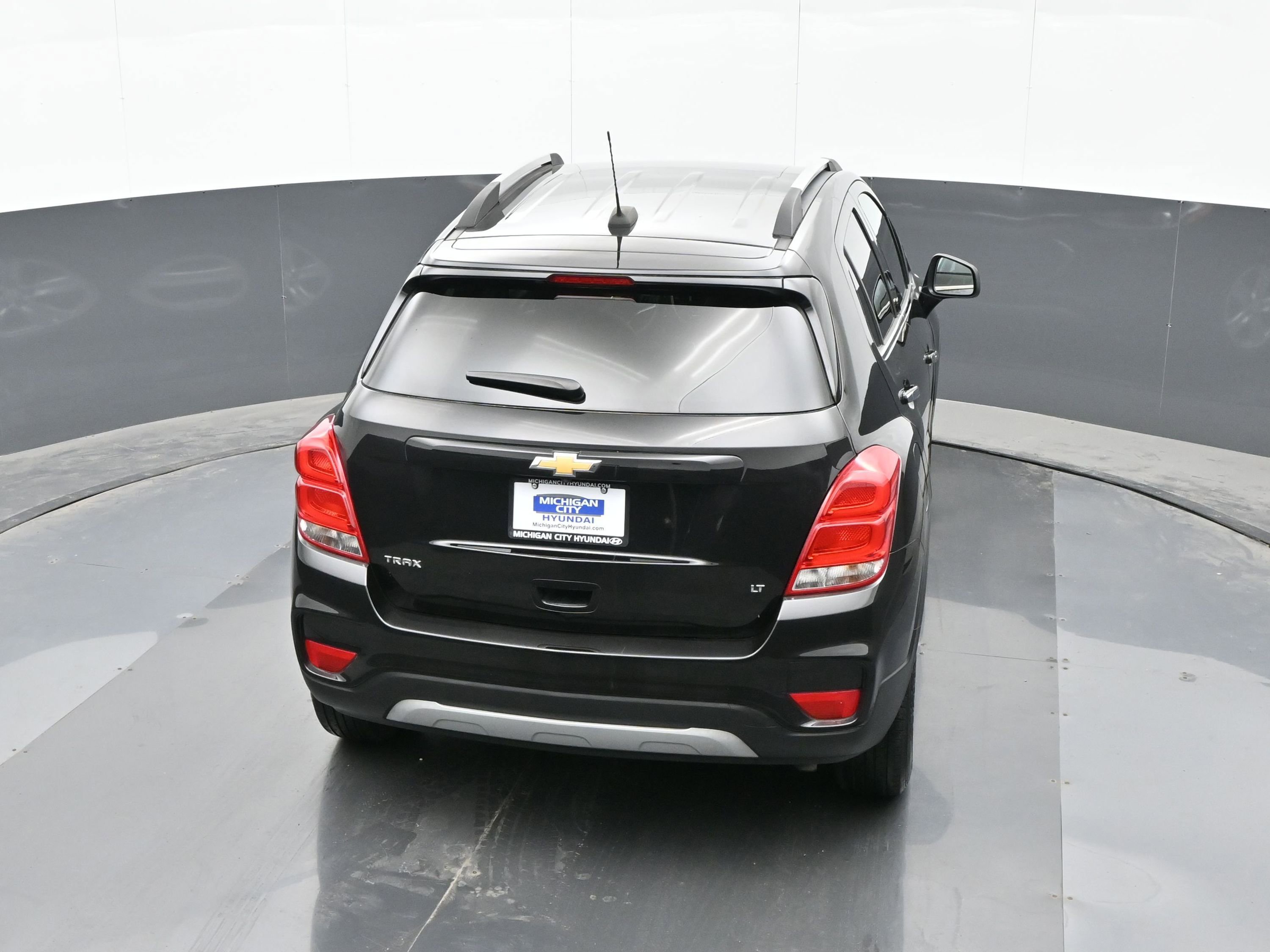 Used 2020 Chevrolet Trax LT w/ LT Convenience Package image 32