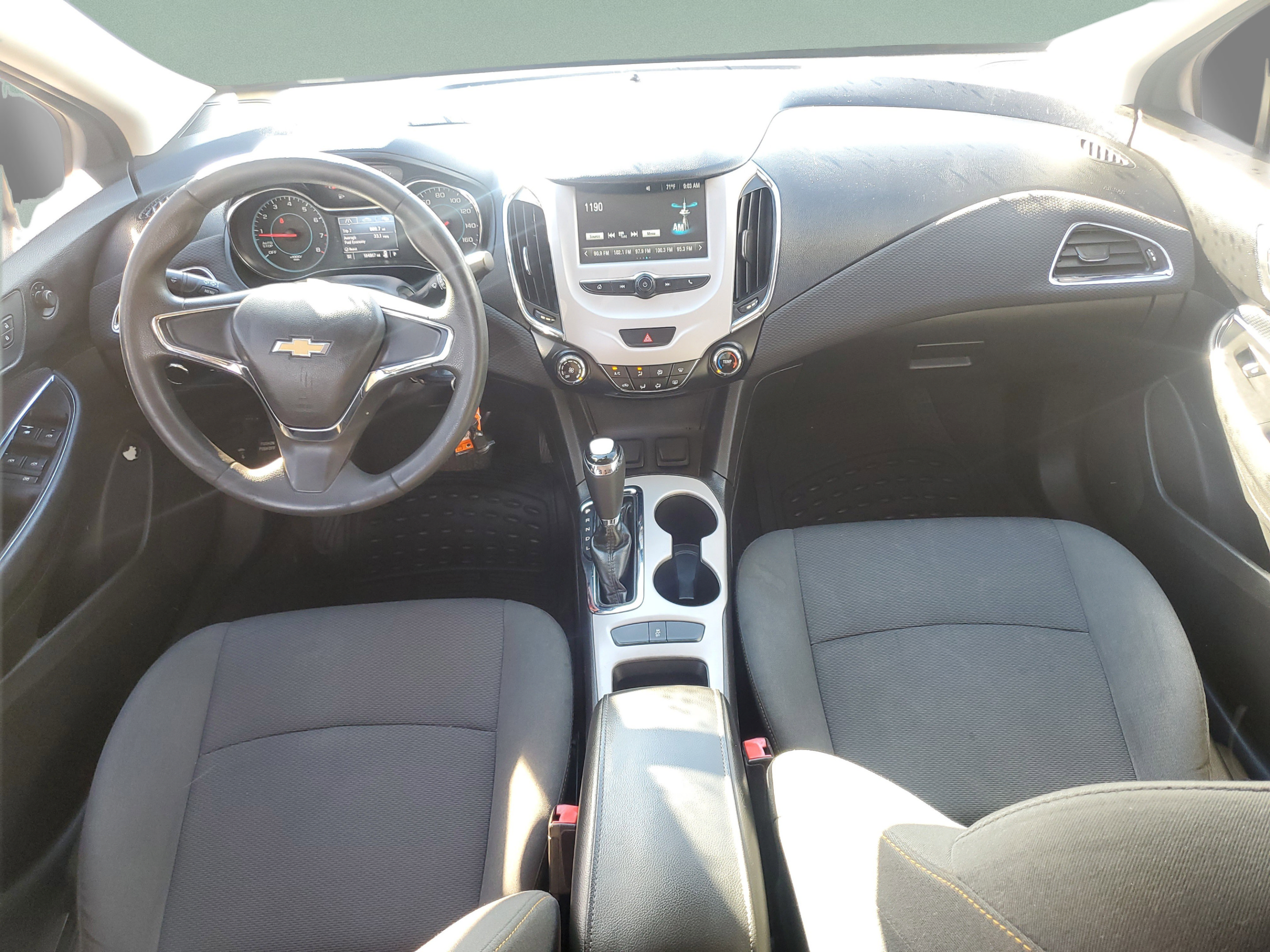 Used 2018 Chevrolet Cruze LS FWD image 10