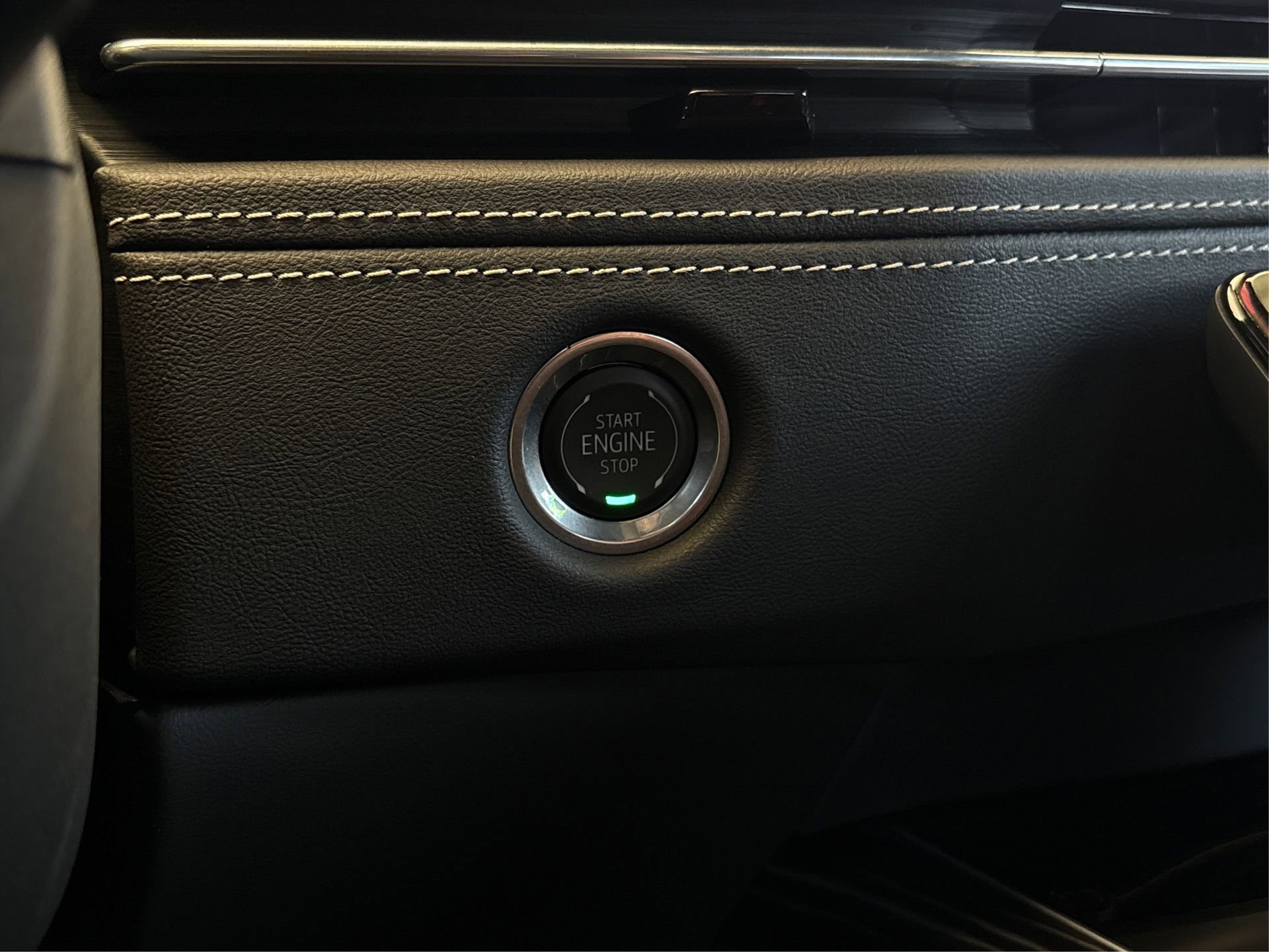 Used 2026 Cadillac Escalade Sport w/ LPO, ONYX Package image 30