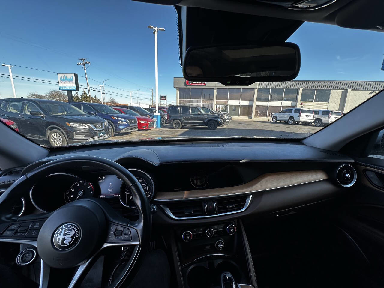 Used 2019 Alfa Romeo Stelvio Ti Lusso w/ Quick Order Package 22X Lusso image 18