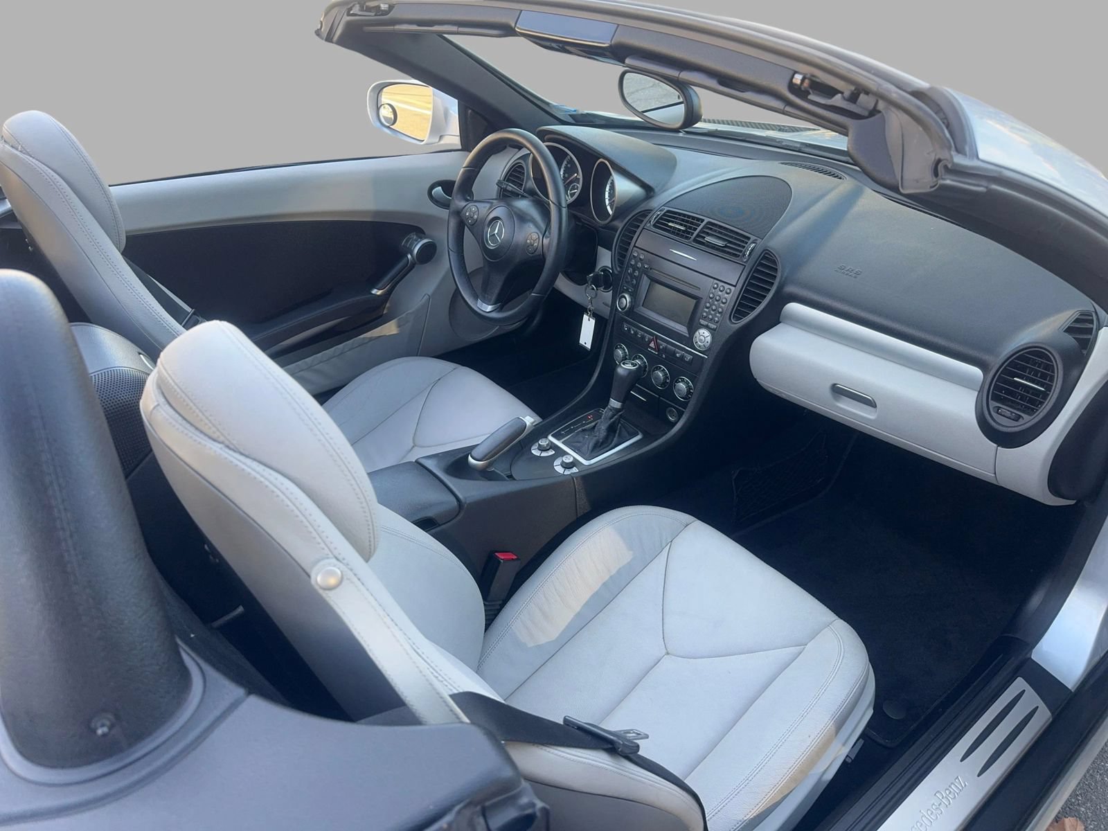 Used 2009 Mercedes-Benz SLK 300 image 28