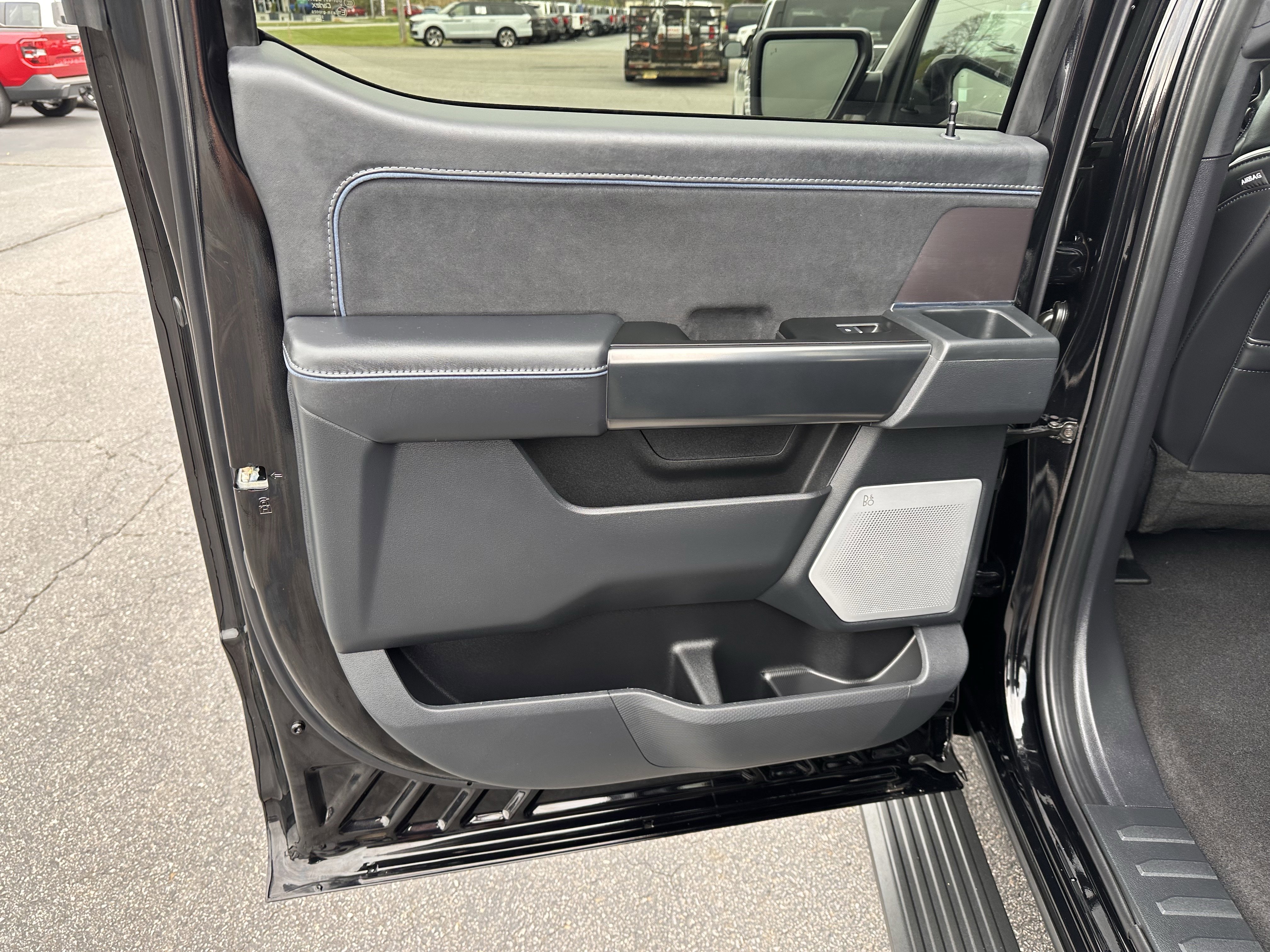 Used 2025 Ford F150 Platinum w/ Equipment Group 702A High image 12