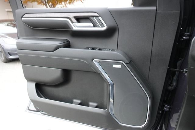 Used 2022 Chevrolet Silverado 1500 LTZ w/ LTZ Convenience Package II image 25