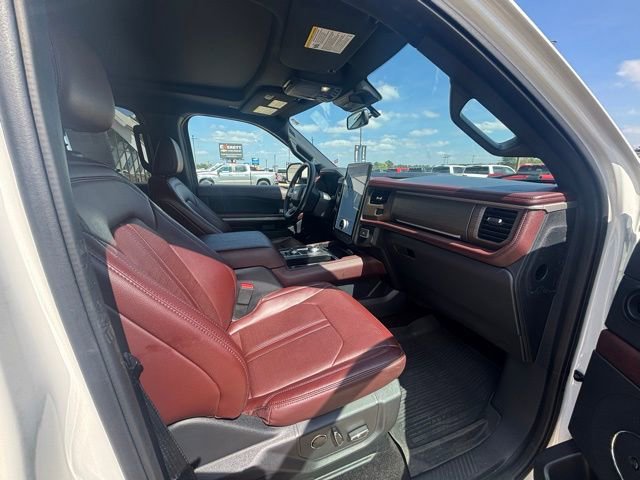 Used 2022 Ford Expedition Max Limited image 13