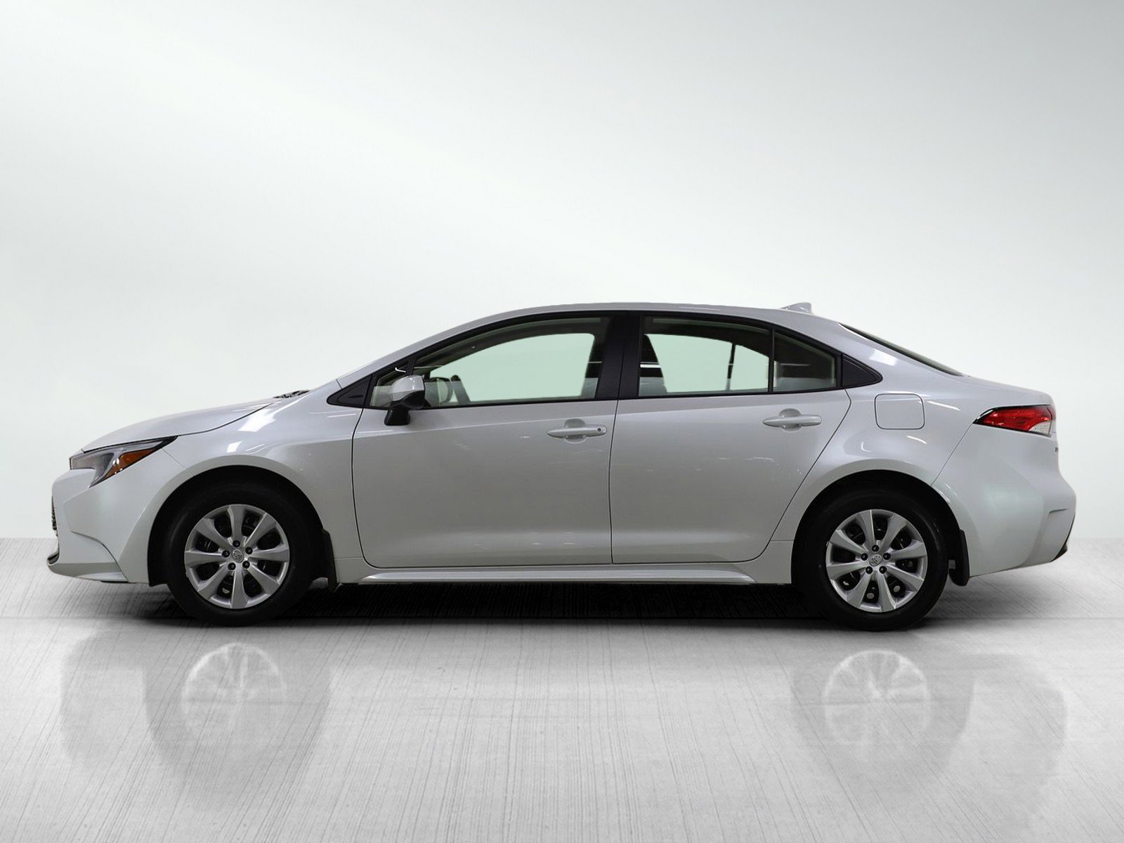 Used 2026 Toyota Corolla LE FWD image 2