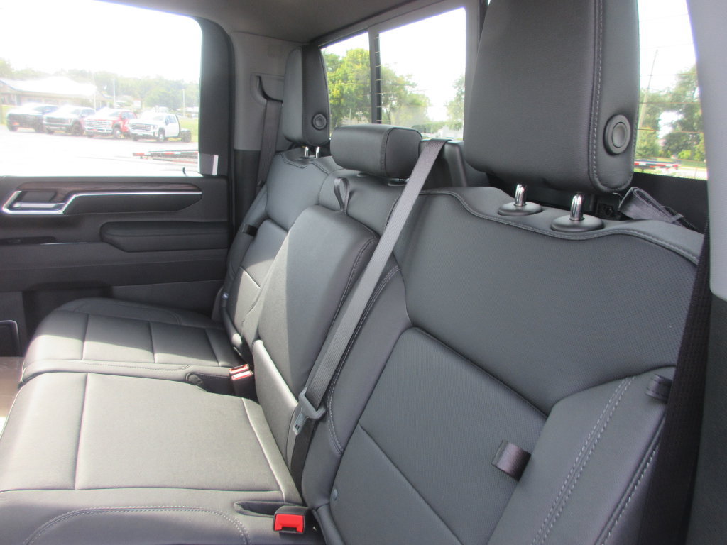 New 2026 GMC Sierra 3500 SLT w/ SLT Premium Package AWD/4WD image 14