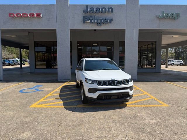 Used 2025 Jeep Compass Sport image 1