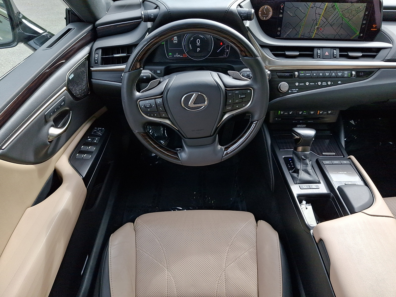 Certified 2021 Lexus ES 300h w/ Accessory Package FWD image 12